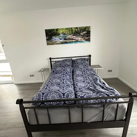 Deluxe Graben-Neudorf